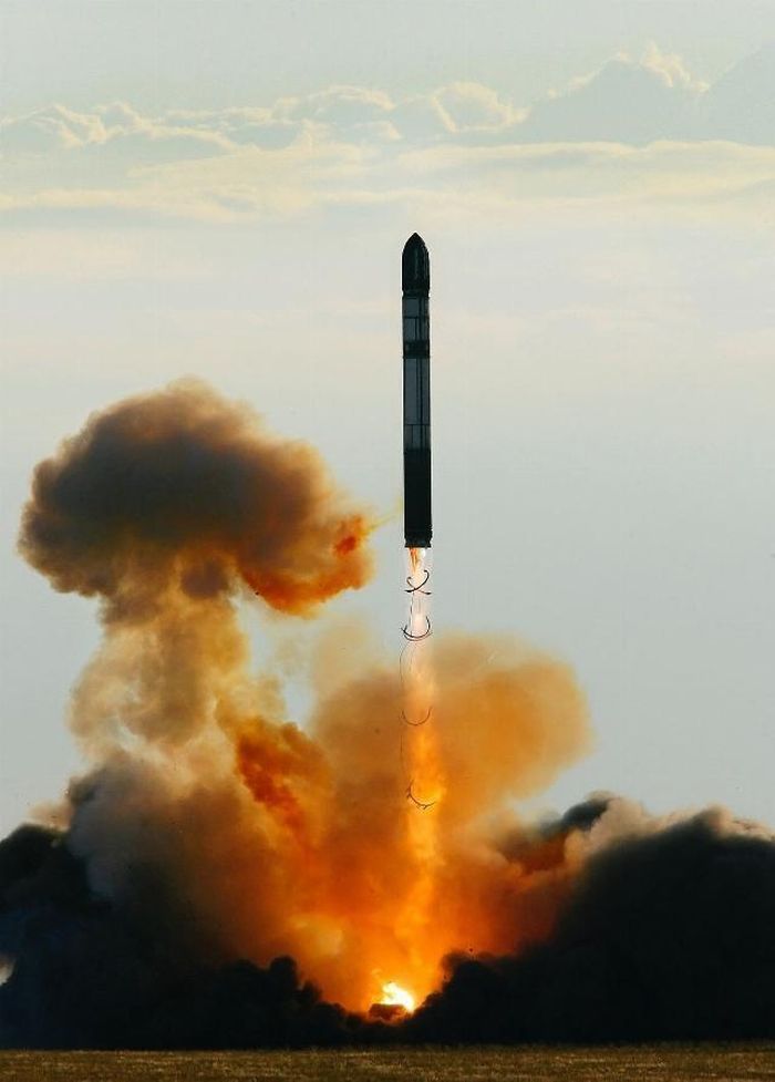 Một vụ phóng thử ICBM R-36M2.