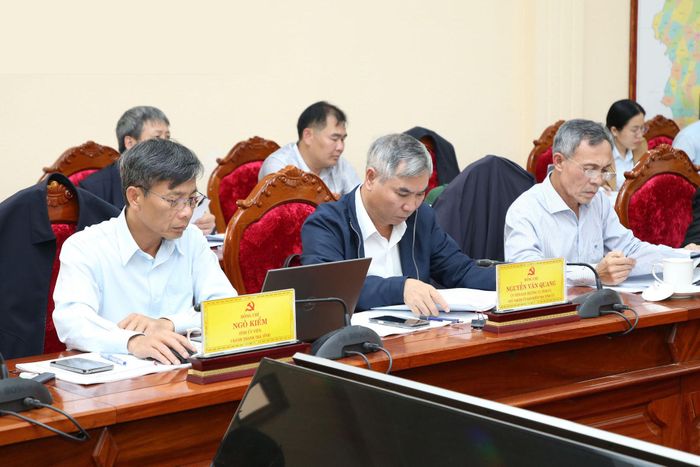 Các đại biểu tham dự cuộc họp