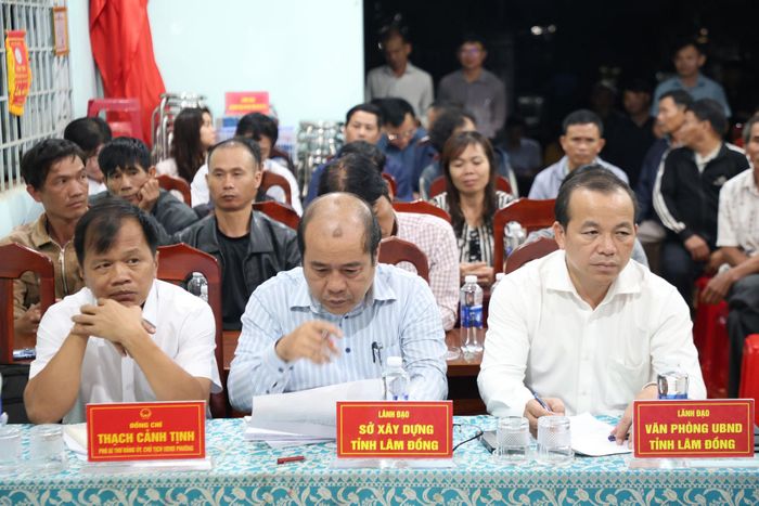Lãnh đạo sở, ngành, địa phương tham dự buổi gặp gỡ, đối thoại