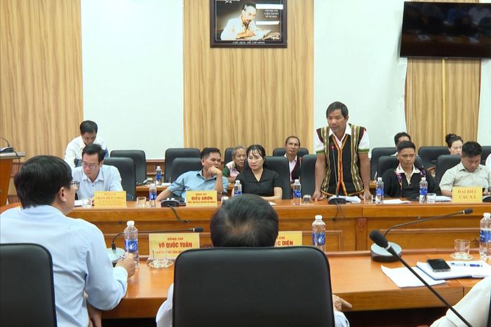 Ông Điểu Sao, xã Quảng Trực đề xuất về cấp đất sản xuất, cấp Giấy chứng nhận quyền sử dụng đất để người dân yên tâm lao động sản xuất, ổn định cuộc sống