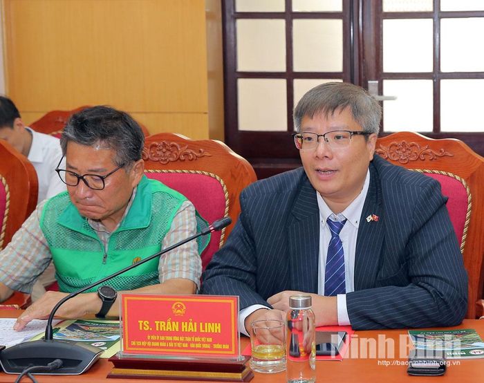 TS. Trần Hải Linh, Ủy viên Ủy ban Trung ương MTTQ Việt Nam, Chủ tịch Hiệp hội Doanh nhân và Đầu tư Việt Nam - Hàn Quốc phát biểu ý kiến.