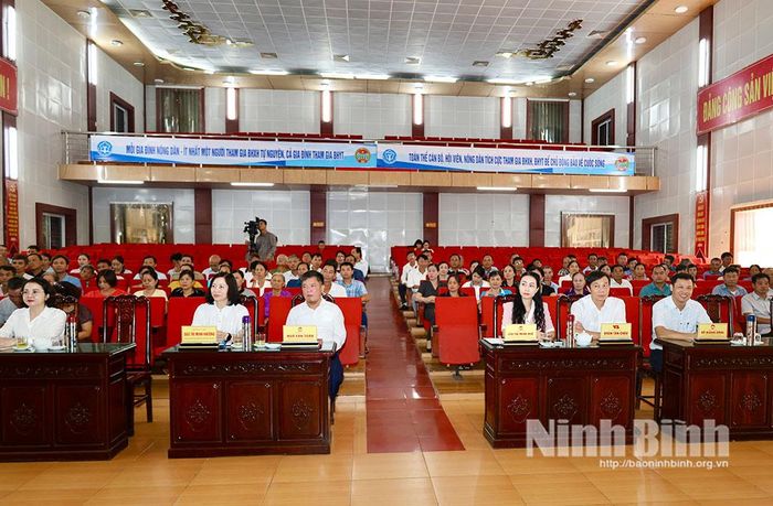 Các đại biểu dự hội nghị.