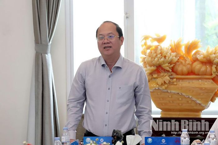 Đồng chí Nguyễn Hồ Hải, Ủy viên Trung ương Đảng, Bí thư Tỉnh ủy, Trưởng Đoàn đại biểu Quốc hội tỉnh Cà Mau phát biểu tại buổi làm việc.