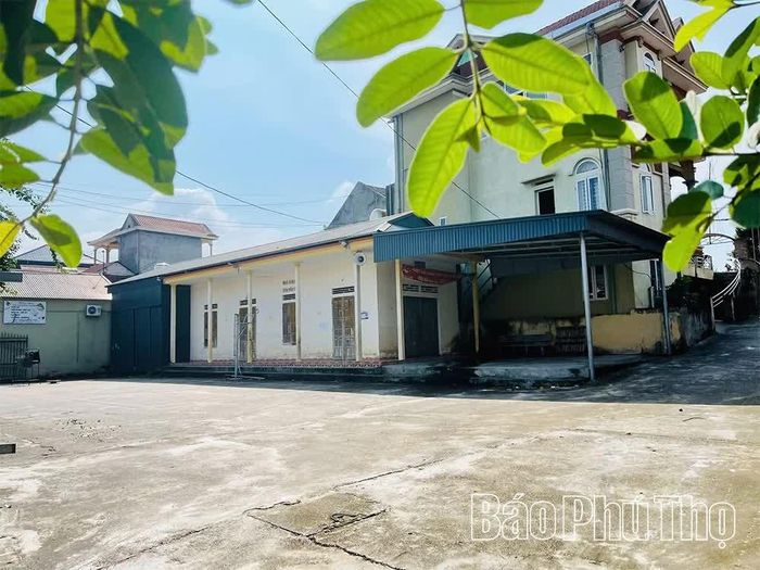 Nhà văn hóa thôn Vân Tập - điểm sinh hoạt văn hóa cộng đồng của người làng chài hôm nay.
