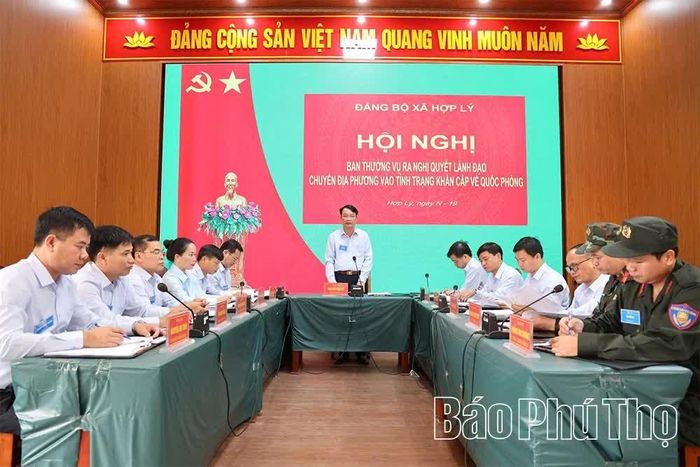 Hội nghị Ban Thường vụ Đảng ủy xã Hợp Lý ra Quyết định lãnh đạo, chuyển địa phương vào trạng thái khẩn cấp về quốc phòng trong chương trình diễn tập.