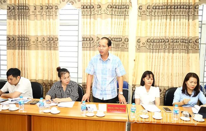 Phó Giám đốc Sở Nội vụ Hoàng Công Thắng phát biểu tại buổi làm việc.