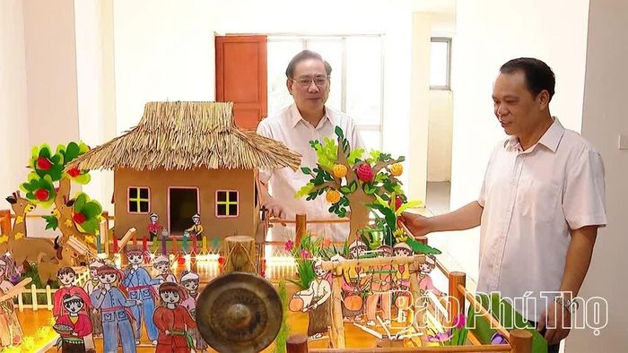 Mô hình bản sắc văn hóa người Mường ở Phú Thọ.