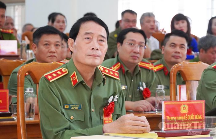 Đồng chí Thượng tướng Lê Quốc Hùng, Thứ trưởng Bộ Công an dự và chỉ đạo ngày hội - Ảnh: X.P