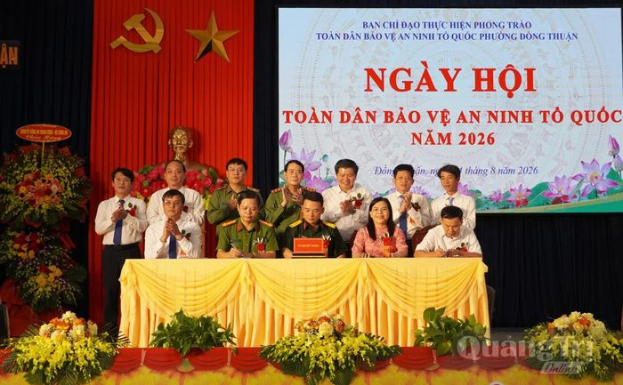 Phường Đồng Thuận tổ chức ký kết giao ước thi đua thực hiện phong trào “Toàn dân bảo vệ ANTQ” năm 2026 - Ảnh: X.P
