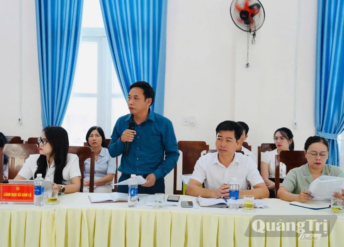 Đại diện lãnh đạo xã Cam Lộ phát biểu ý kiến tại buổi làm việc - Ảnh: Mỹ Nhị