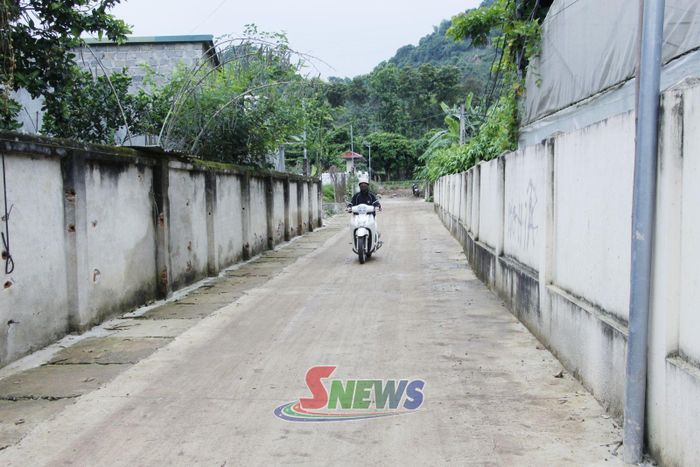 Tuyến đường giao thông tổ 2, phường Chiềng Sinh được nâng cấp thuận tiện đi lại cho nhân dân.