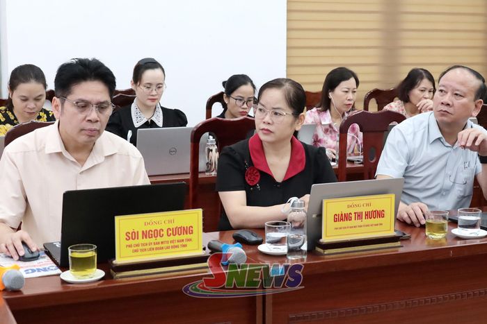 Lãnh đạo Uỷ ban MTTQ Việt Nam tỉnh tham dự hội nghị.