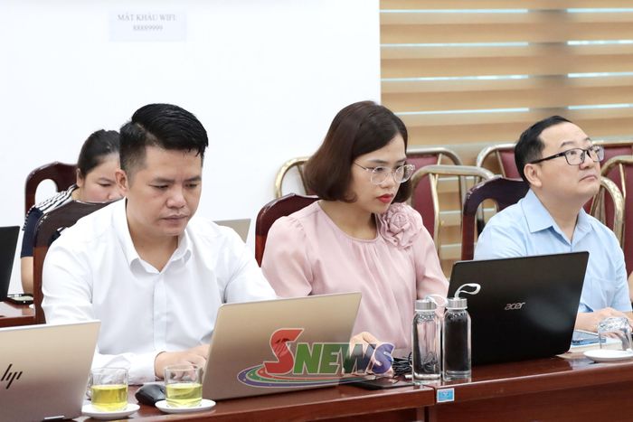 Các đại biểu tham dự hội nghị.