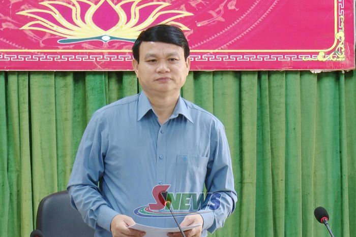 Đồng chí Đặng Ngọc Hậu phát biểu chỉ đạo tại cuộc làm việc với xã Chiềng Sung.