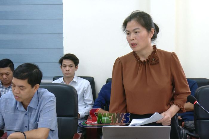 Lãnh đạo xã Chiềng Sung phát biểu tại cuộc làm việc.