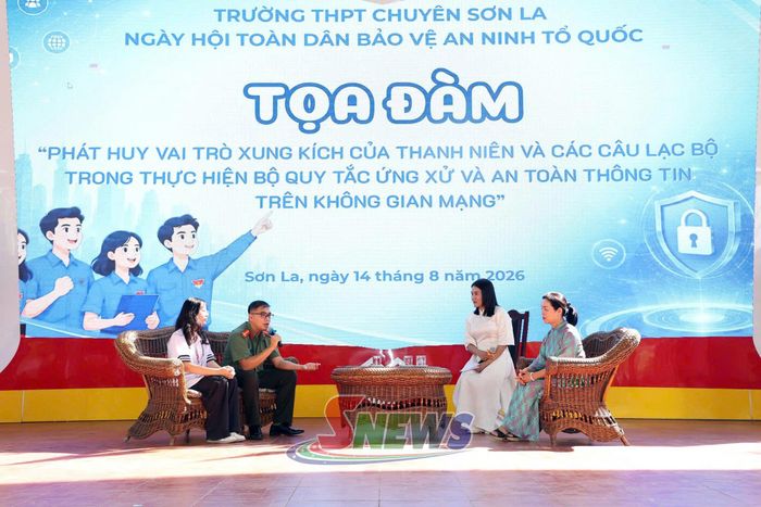 Tọa đàm “Phát huy vai trò xung kích của thanh niên và các CLB trong thực hiện Bộ quy tắc ứng xử và an toàn thông tin trên không gian mạng”.