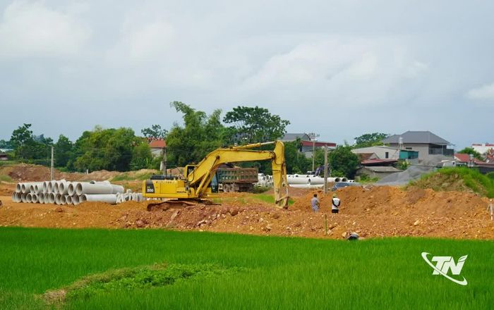 Nhiều khu, cụm công nghiệp đảm bảo tiến độ khi nhận được sự đồng thuận của nhân dân trong công tác giải phóng mặt bằng.