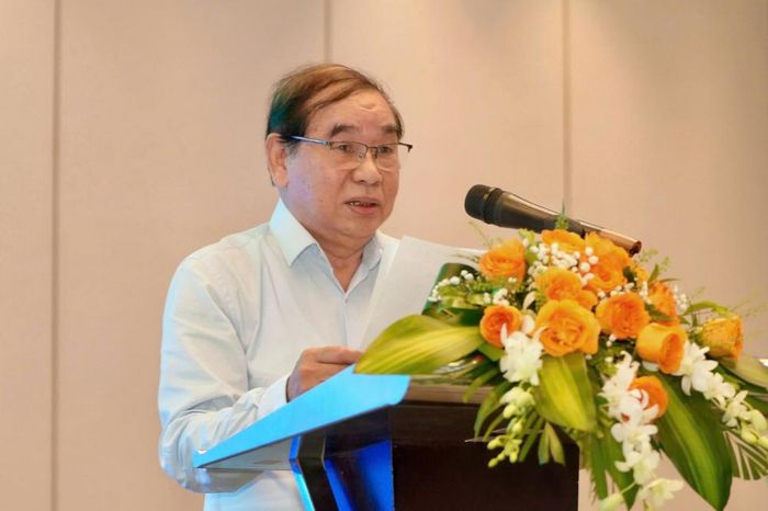Ông Nguyễn Đình Hiệp - Chủ tịch Hội Khoa học và công nghệ sử dụng năng lượng tiết kiệm và hiệu quả Việt Nam (VECEA) phát biểu tại sự kiện.