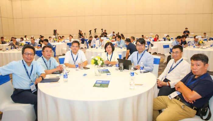 Các khách mời tham gia chương trình. Ảnh: Hội Nhà báo Việt Nam