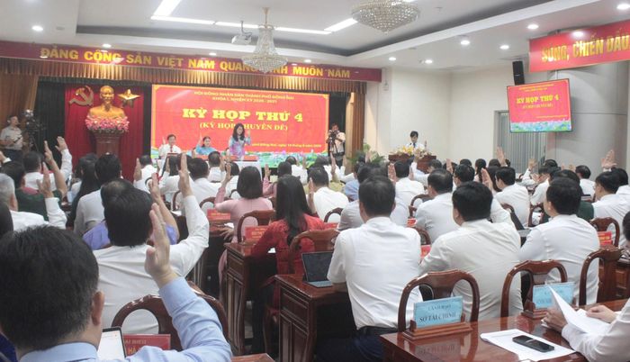 Toàn cảnh kỳ họp HĐND.
