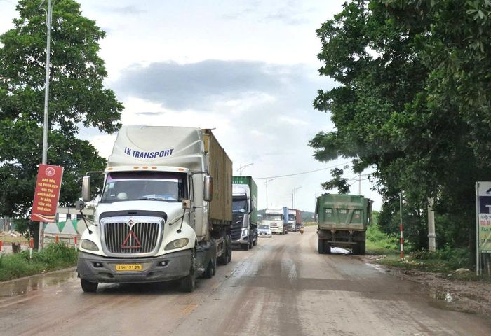 Cụ thể, đầu tư tuyến đường tỉnh 398 đoạn từ cầu Xuân Cẩm đến cao tốc Hà Nội - Bắc Giang nhằm từng bước hoàn chỉnh kết cấu hạ tầng giao thông, hạ tầng đô thị phù hợp với các giai đoạn phát triển kinh tế - xã hội của tỉnh theo định hướng phát triển trong quy hoạch tỉnh Bắc Giang (cũ) thời kỳ 2021 - 2030, tầm nhìn đến năm 2050 được Thủ tướng Chính phủ phê duyệt.