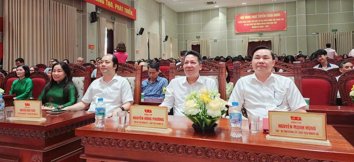 Lãnh đạo xã Bình Nguyên luôn chú trọng công tác giáo dục là mục tiêu quan trọng trong phát triển kinh tế, xã hội của xã.