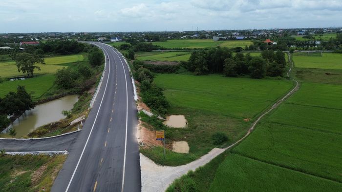Một đoạn đường Hồ Chí Minh qua xã Hòa Khánh (tỉnh Tây Ninh).