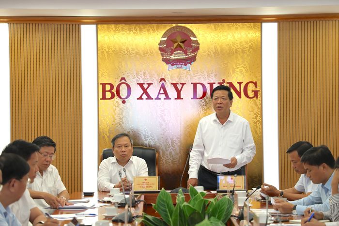 Bộ trưởng Bộ Xây dựng Trần Hồng Minh chỉ đạo các cục, vụ khẩn trương bàn giao hồ sơ dự án, đánh giá các tác động, đảm bảo khi triển khai không làm đứt gãy chuỗi vận tải đường sắt quốc gia.