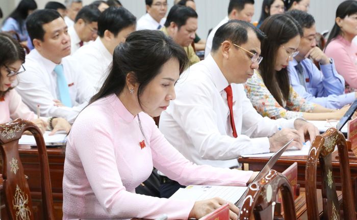 Kỳ họp thứ 4 sẽ xem xét, thông qua nhiều nghị quyết quan trọng. Ảnh: Văn Dũng