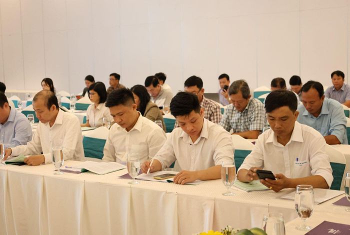Các đại biểu tham gia Hội nghị tập huấn hỗ trợ nâng cao năng lực cho cán bộ, tuyên truyền viên cơ sở các nội dung liên quan lĩnh vực đưa lao động Việt Nam đi làm việc ở nước ngoài theo hợp đồng.