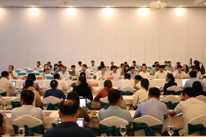 Cán bộ tham gia Hội nghị tập huấn được trang bị những kiến thức, kỹ năng cần thiết phục vụ công tác đưa lao động đi làm việc ở nước ngoài theo hợp đồng