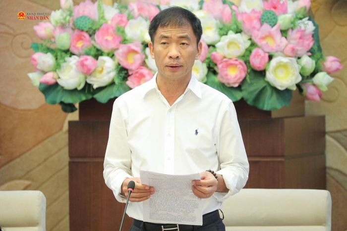 Phó Viện trưởng Viện kiểm sát nhân dân tối cao Nguyễn Duy Giảng phát biểu tại phiên họp