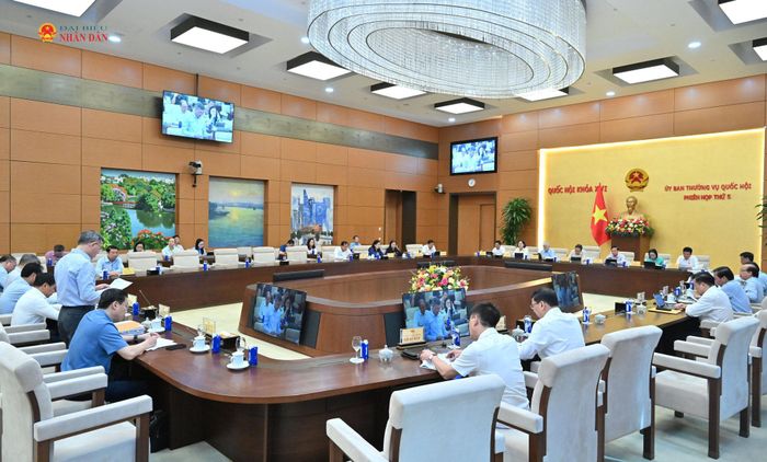 Toàn cảnh phiên họp
