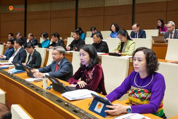 Các ĐBQH tỉnh Thanh Hóa tại phiên khai mạc Kỳ họp không thường lệ thứ Nhất, Quốc hội khóa XVI. Ảnh: Phạm Thắng