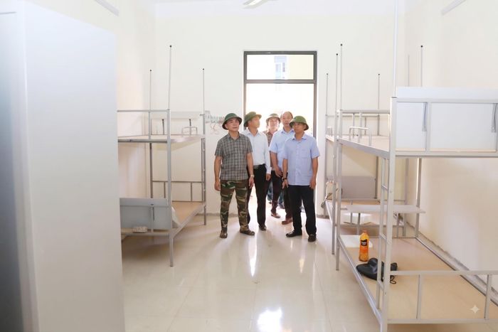 Tổ trưởng Tổ Giám sát đề nghị các chủ đầu tư tiếp tục đôn đốc nhà thầu tập trung nhân lực, máy móc, tổ chức thi công. Ảnh SNews