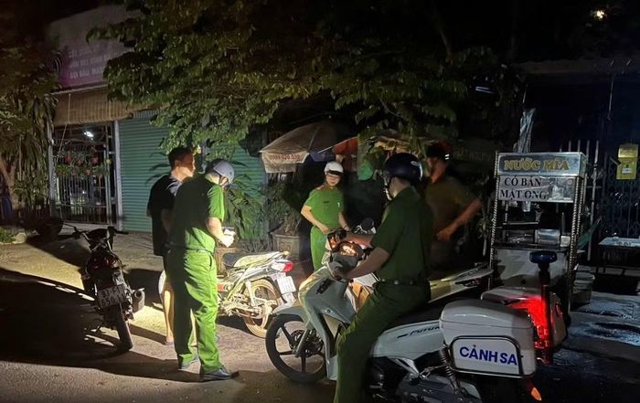 Công an xã luôn chủ động để phòng ngừa tội phạm từ sớm, từ xa.