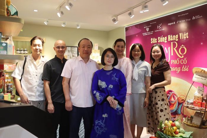 Chương trình ‘Rằm rộ phố cổ – Hà Nội trong tôi’ góp phần giới thiệu những giá trị đặc trưng của Hoàn Kiếm đến người dân và du khách, đồng thời tạo thêm cơ hội để các cơ sở sản xuất, kinh doanh và nghệ nhân quảng bá sản phẩm.