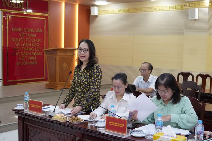 Đồng chí Lê Thụy Mỵ Châu - Phó Giám đốc Sở Giáo dục và Đào tạo TP Hồ Chí Minh phát biểu ý kiến.