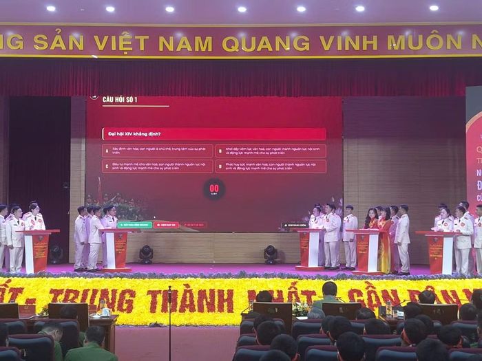 Các đội thi bước vào phần thi kiến thức đầy gay cấn.