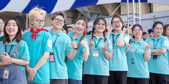Sinh viên Trường Đại học Văn Lang tham gia Hội thao Sinh viên Văn Lang 2024. Ảnh: VLU