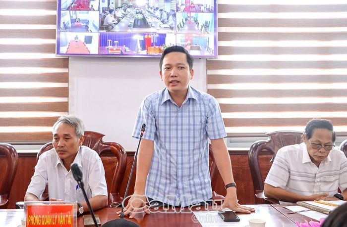 Đại diện Trung tâm Đào tạo và sát hạch lái xe Khang Minh chia sẻ những khó khăn, vướng mắc trong công tác đào tạo, sát hạch lái xe.