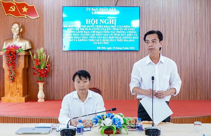 Ông Cao Văn Phú, Chủ tịch UBND xã Đất Mũi, yêu cầu các ngành chức năng địa phương và các ấp thực hiện nghiêm Chỉ thị số 01-CT/TU và công tác chống khai thác IUU.