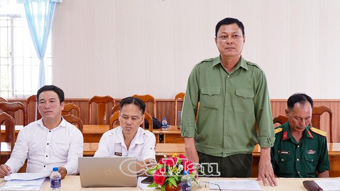 Đại diện Vườn Quốc gia Mũi Cà Mau thông tin về tình hình khai thác thuỷ sản trên lâm phần quản lý.