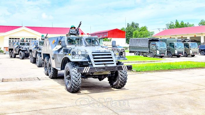  Đội hình xe thiết giáp cơ động lực lượng thực hiện nhiệm vụ.