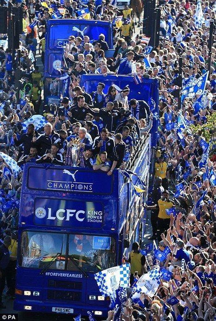 Leicester City được King Power rao bán với mức giá hơn 200 triệu bảng