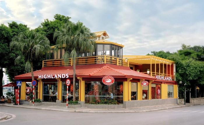 Cửa hàng thứ 1.000 Highlands Coffee tại đường Thanh Niên, Tây Hồ, Hà Nội