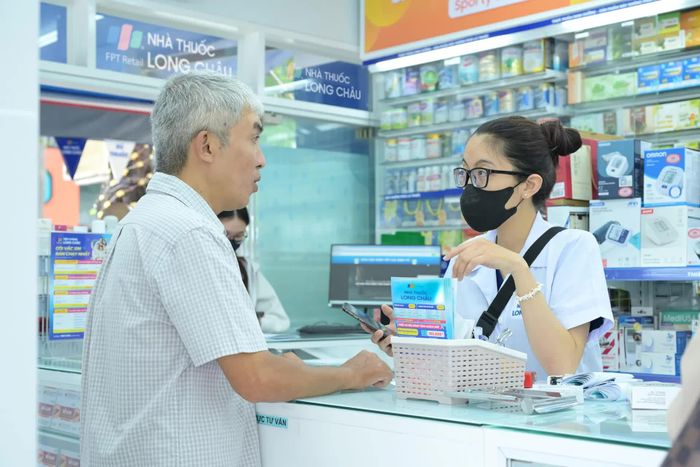 Vì bệnh nhân có nguy cơ cao tiến triển nặng, Long Châu chủ động mang thêm lựa chọn điều trị Covid-19 về Việt Nam (ảnh: minh họa).
