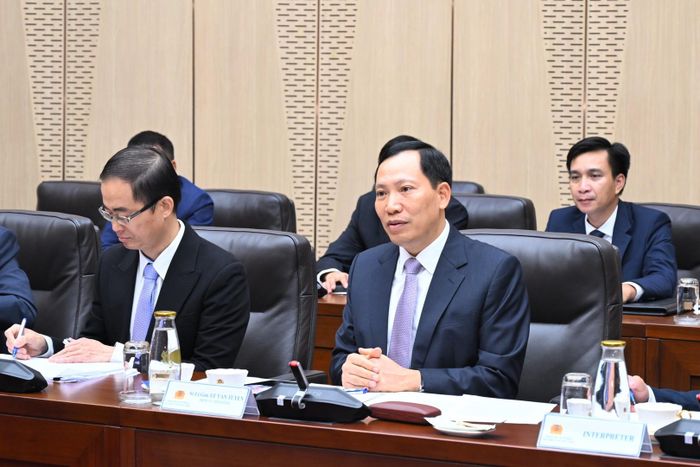  Thứ trưởng Lê Văn Tuyến phát biểu tại buổi tiếp