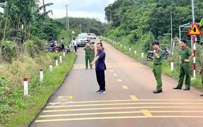 Công an Đồng Nai đưa tài xế đến dựng lại hiện trường vụ tai nạn