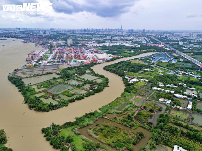 Về lâu dài, dự án được kỳ vọng góp phần giảm ùn tắc, hạn chế xung đột giữa xe container với các phương tiện lưu thông trong khu dân cư, nâng cao an toàn giao thông và hỗ trợ phát triển hệ thống cảng, logistics của TP.HCM.